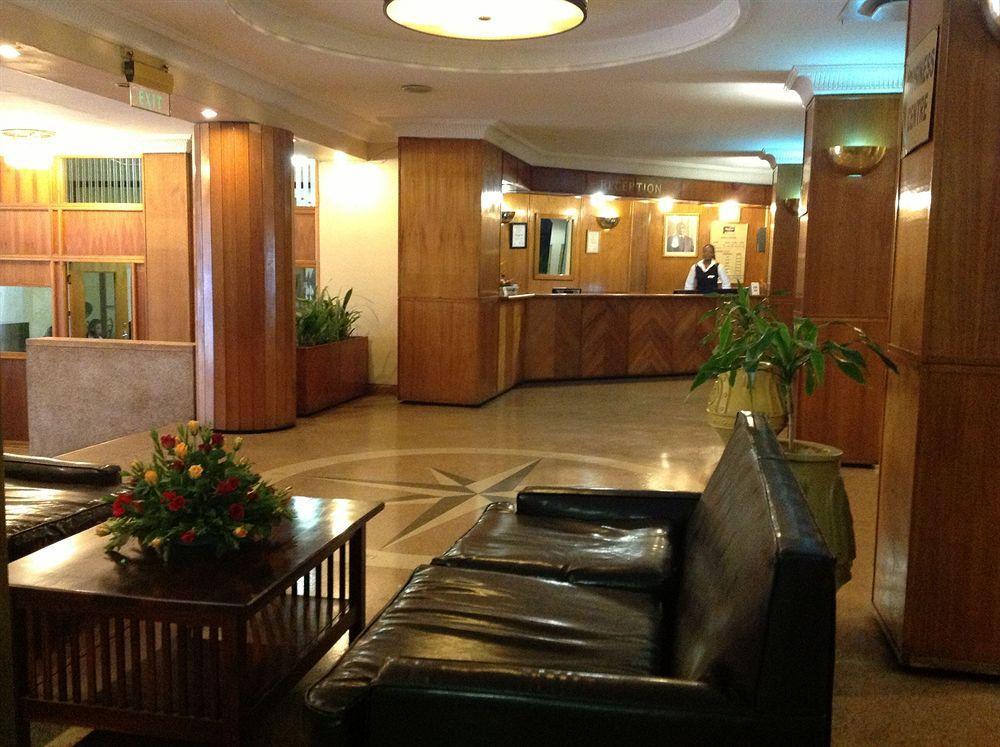 New Ambassador Hotel Хараре Екстер'єр фото