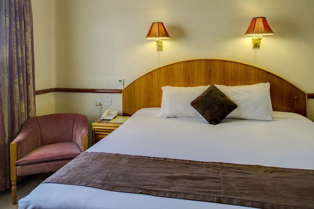 New Ambassador Hotel Хараре Екстер'єр фото